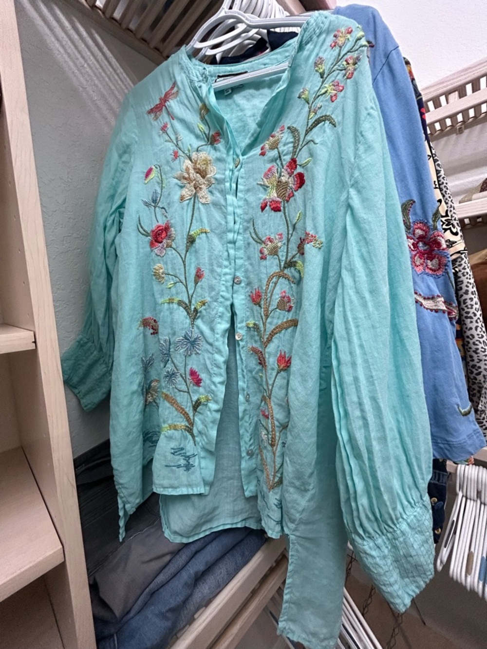 Embroidered Aqua Button-Front long sleeve Johnny was